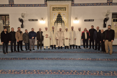 HAYDARÇAVUŞ CAMİİ’NDE ENDERUN USULÜ TERAVİH NAMAZI KILINDI