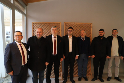 GÖNEN’DE RAMAZAN’IN BEREKETİ İFTAR SOFRALARINDA PAYLAŞILDI