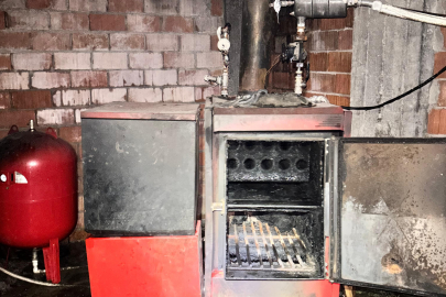 GÖMEÇ’TE EV YANGINI KORKUTTU