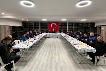 BAŞKAN ERSOY LİSE ÖĞRENCİLERİYLE İFTARDA BULUŞTU