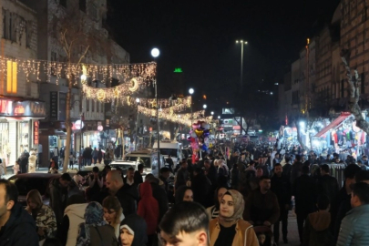 Divanyolu ışıl ışıl parlıyor