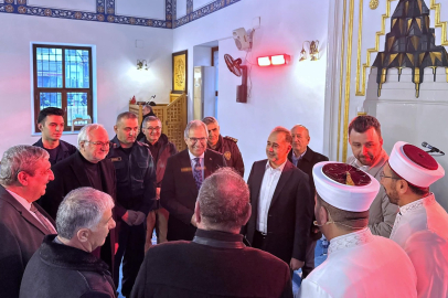 BANDIRMA’DA RESMİ BAYRAMLAŞMAYA YOĞUN KATILIM