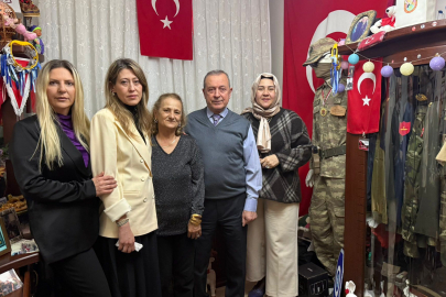 AK PARTİ BANDIRMA KADIN KOLLARI’NDAN ŞEHİT AİLESİNE ZİYARET