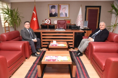 REKTÖR OĞURLU’DAN İL MİLLİ EĞİTİM MÜDÜRÜ KAL’A ZİYARET