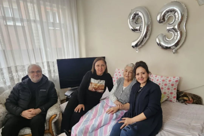 AK PARTİ BANDIRMA’DAN YAŞLILAR HAFTASI ZİYARETLERİ