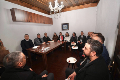 KARESİ EMEKLİLER LOKALİ’NDE HAFTALIK TOPLANTI