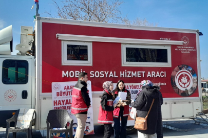 BANDIRMA’DA MOBİL SOSYAL HİZMET ARACIYLA VATANDAŞLARA DESTEK
