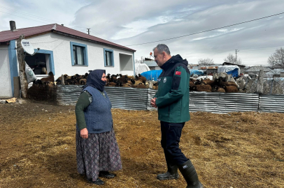 Ağrı Valisi'nden çat kapı! Vali Bozkurt, gününü köylerde geçirdi