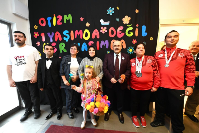 BALIKESİR’DE OTİZM FARKINDALIĞI VURGULANDI