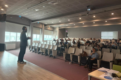 BALIKESİR’DE TÜTÜN BAĞIMLILIĞIYLA MÜCADELE İÇİN SAĞLIK ÇALIŞANLARINA EĞİTİM