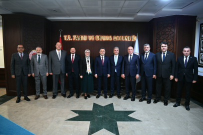 BALIKESİR HEYETİ TARIM VE ORMAN BAKANI İLE BULUŞTU