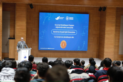 BANDIRMA’DA “REKTÖR-ÖĞRENCİ BULUŞMASI” YOĞUN İLGİ GÖRDÜ