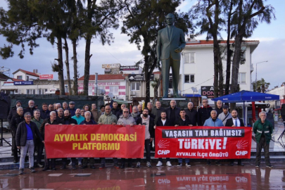 AYVALIK’TA DEMOKRASİ VURGUSU