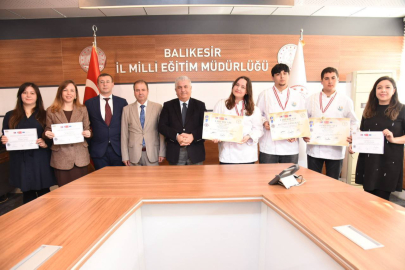 BALIKESİRLİ ÖĞRENCİLERDEN GASTROERASMUS’TA ULUSLARARASI BAŞARI