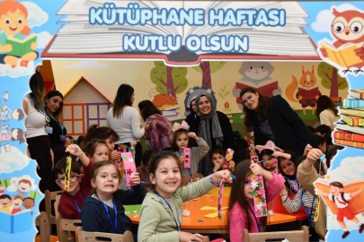 BÜYÜKŞEHİR’İN KÜTÜPHANE HAFTASI ETKİNLİKLERİNE YOĞUN İLGİ
