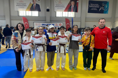 BALIKESİRLİ JUDOCULAR BAŞARILI OLDU