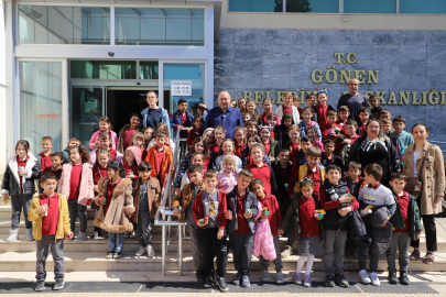 BAŞKAN PALAZ MİNİK ÖĞRENCİLERİ AĞIRLADI