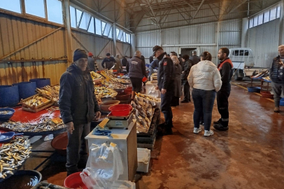 KEPSUT KAPALI PAZAR YERİNDE ZABITA DENETİMİ