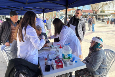 SINDIRGI’DA “SAĞLIK SOKAĞI”NA VATANDAŞLARDAN YOĞUN İLGİ