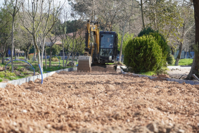 SUSURLUK ATATÜRK PARKI’NDA YENİLEME ÇALIŞMALARI SÜRÜYOR