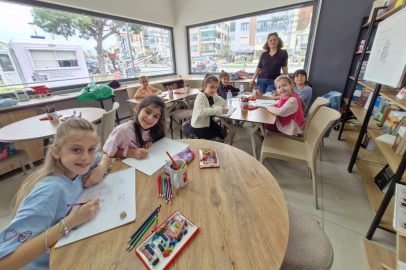 AYVALIK BELEDİYESİ’NİN RESİM ATÖLYELERİNE YOĞUN İLGİ