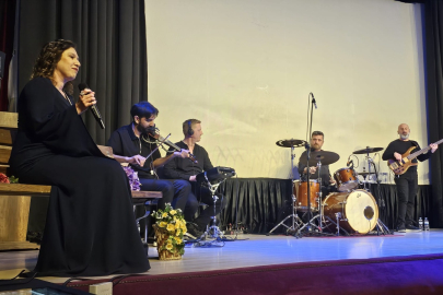 OKUL YARARINA ANLAMLI MÜZİK ETKİNLİĞİ