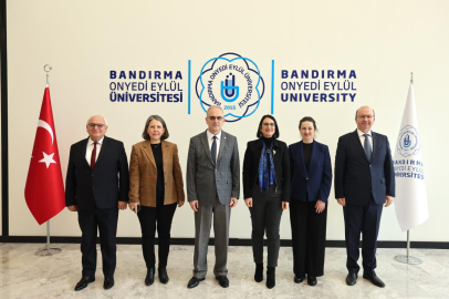 BANDIRMA’DA İKİ ÜNİVERSİTE ARASINDA İŞ BİRLİĞİ GÖRÜŞMESİ