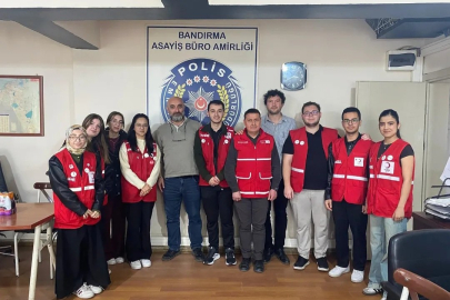 BANDIRMA’DA POLİS HAFTASI’NDA GENÇ KIZILAY’DAN DESTEK