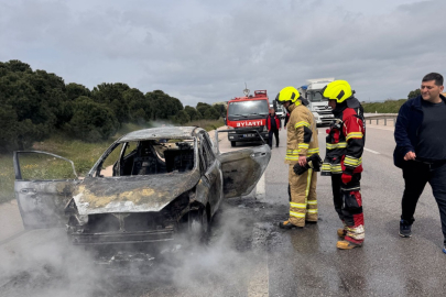 SEYİR HALİNDEKİ OTOMOBİL ALEV ALEV YANDI