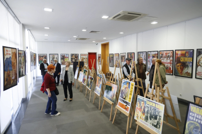 Antalyalılar Yeşilçam afişleriyle zamanda yolculuğa çıkıyor