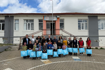BAŞKAN AKIN’DAN KIRSALDAKİ ÇOCUKLARA 23 NİSAN HEDİYESİ