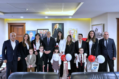 BAŞKANLIK KOLTUĞU ÇOCUKLARA DEVREDİLDİ