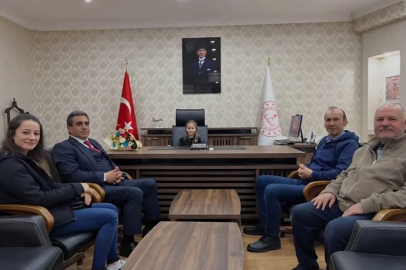 GÖNEN’DE 23 NİSAN’A YAKIŞAN ANLAMLI DEVİR TESLİM