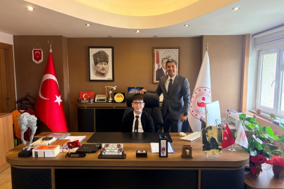 GÖMEÇ’TE KAYMAKAMLIK MAKAMI MİNİK ÇIRAKOĞLU’NA DEVREDİLDİ