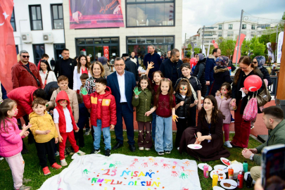 ALTIEYLÜL’DE ÇOCUKLAR EĞLENCEYE DOYDU