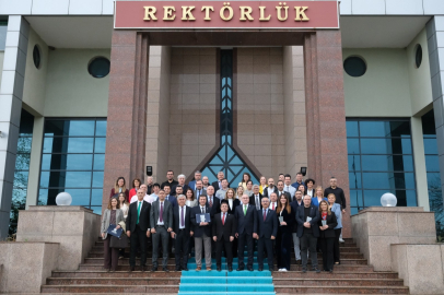 BALIKESİR ÜNİVERSİTESİNDE AKREDİTASYON BAŞARISI TAÇLANDIRILDI