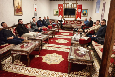 TASHİH-İ HURUF, MEAL VE TECVİD DERSLERİ SÜRÜYOR