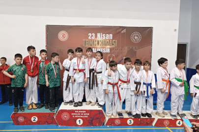 MİNİK KARATECİLERDEN BÜYÜK BAŞARI