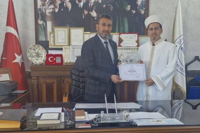 DİN GÖREVLİLERİNE BAŞARI BELGELERİ VERİLDİ