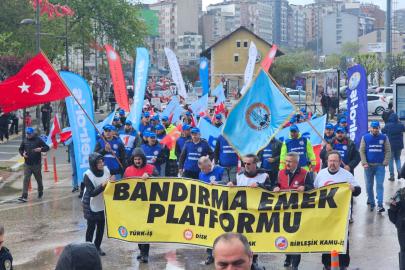 BANDIRMA’DA EMEKÇİLER 1 MAYIS’I COŞKUYLA KUTLADI