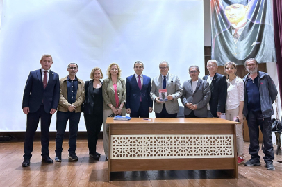 BABÜROĞLU BANDIRMA’DA CUMHURİYET DEĞERLERİNİ ANLATTI