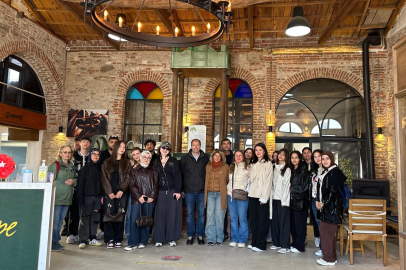 BAÜN’LÜ ÖĞRENCİLER AYVALIK’IN KÜLTÜREL MİRASINI İNCELEDİ