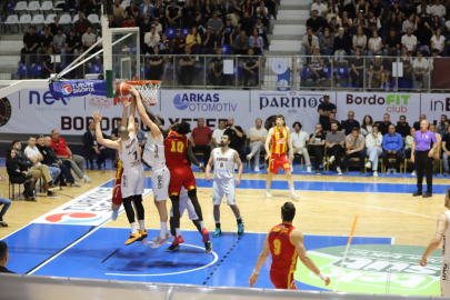 BANDIRMA BORDO BASKETBOL FİNALE ADINI YAZDIRDI