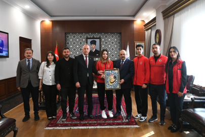 GENÇLİK HAFTASI KAPSAMINDA BALIKESİR VALİLİĞİ’NE ZİYARET