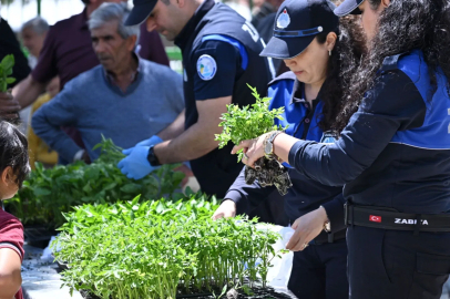 Salihlili Üreticilere 34 Bin Sebze Fidesi