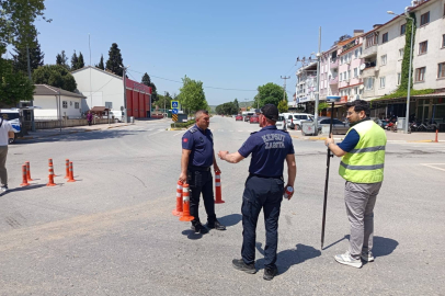 KEPSUT’TA KALDIRIM İŞGALLERİNE DENETİM, KAVŞAKLARA DÜZENLEME
