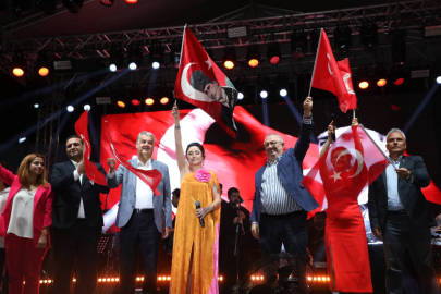 EDREMİT’TE 19 MAYIS COŞKUSU