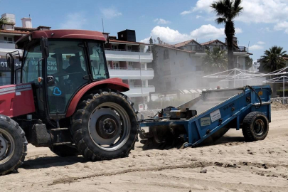 BURHANİYE PLAJLARI BAYRAM İÇİN TEMİZLENDİ