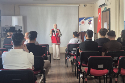 YÜKÜMLÜLERE ÇOCUK EĞİTİMİ VE SAĞLIKLI EBEVEYNLİK ANLATILDI