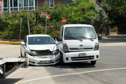 KAVŞAKTA KORKUTAN ÇARPIŞMA